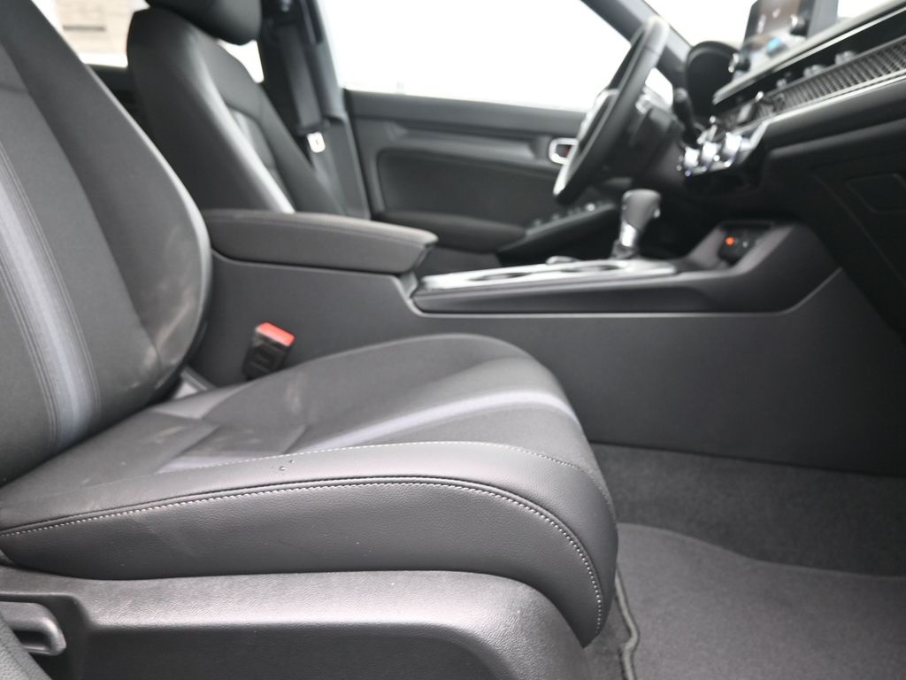2025 Honda Civic Hatchback Sport photo 27