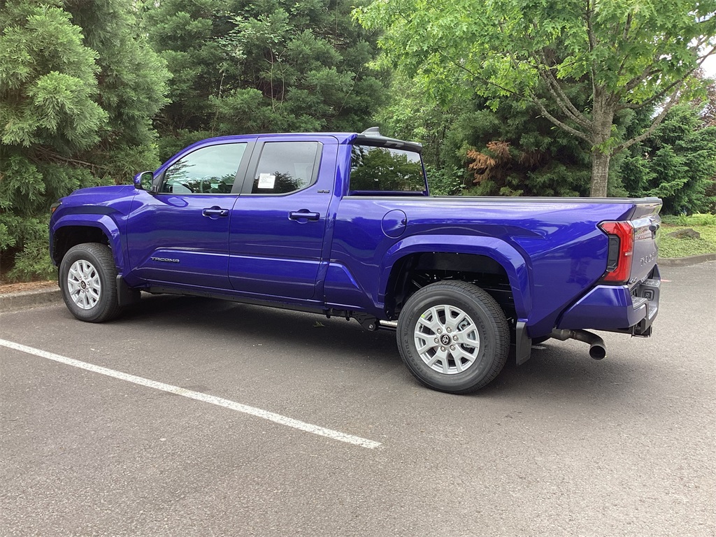 2025 Toyota Tacoma SR5 4x4 Double Cab photo 10