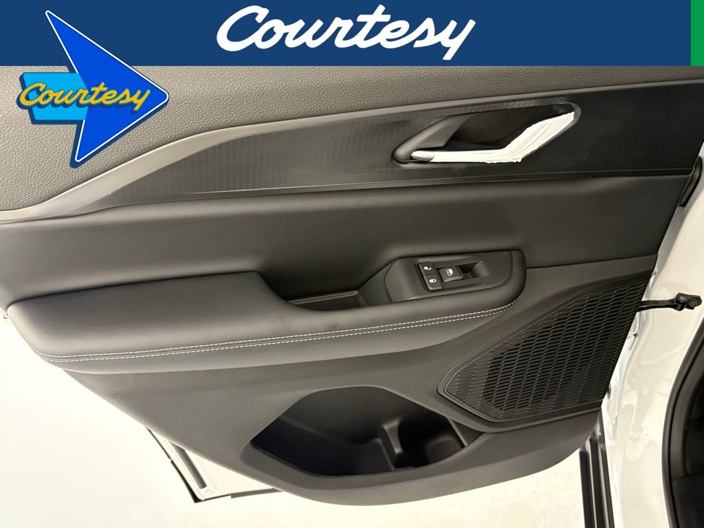 2025 Jeep Grand Cherokee Altitude's photo