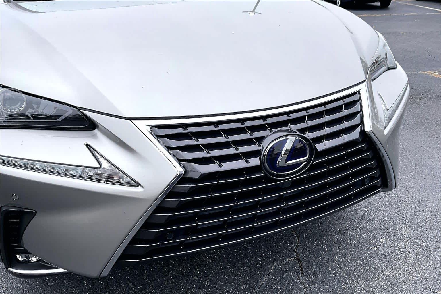 2020 Lexus NX Hybrid 300h - Photo 30