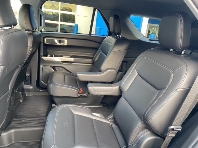 2023 Ford Explorer XLT photo 26