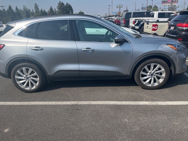 2021 Ford Escape Titanium Hybrid photo 4