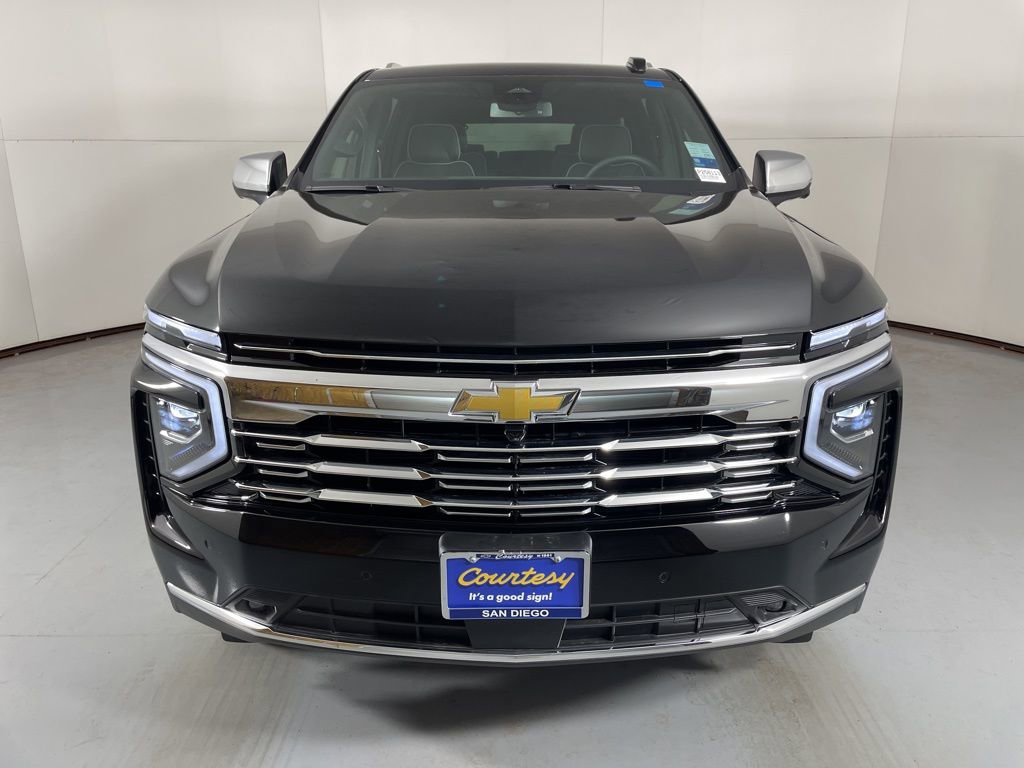 2025 Chevrolet Suburban Premier photo 4