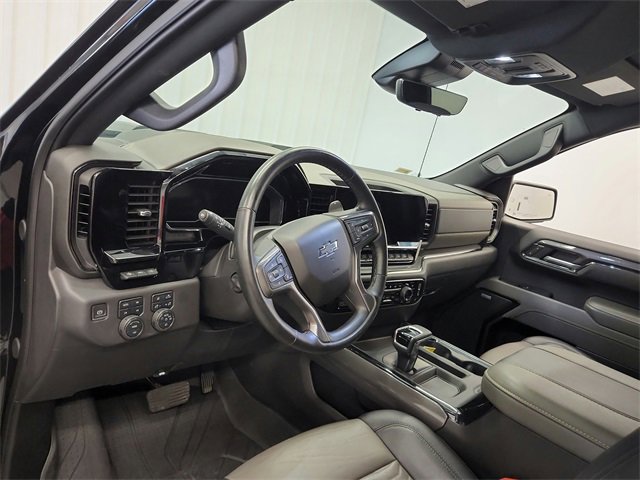 2024 Chevrolet Silverado 1500 ZR2 photo 2