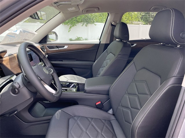 2025 Volkswagen Atlas SE Technology photo 33