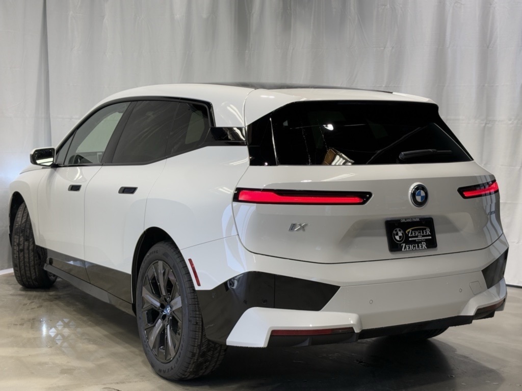 2025 Bmw iX photo 3