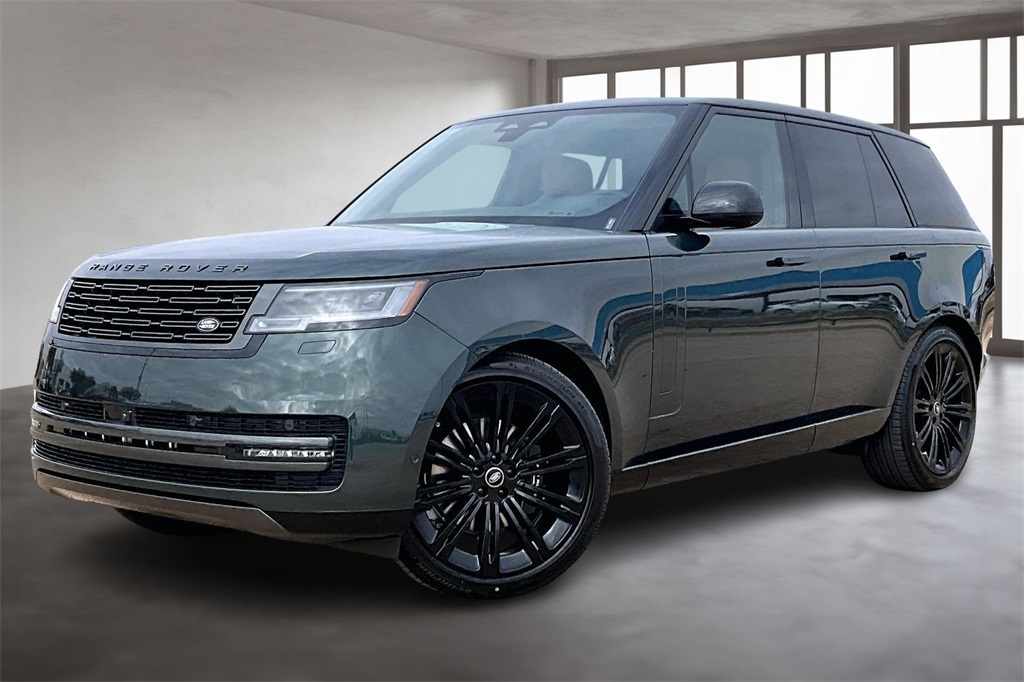 2025 Land Rover Range Rover SE's photo