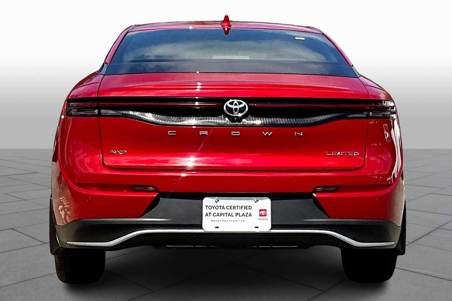 2023 Toyota Crown Limited photo 4