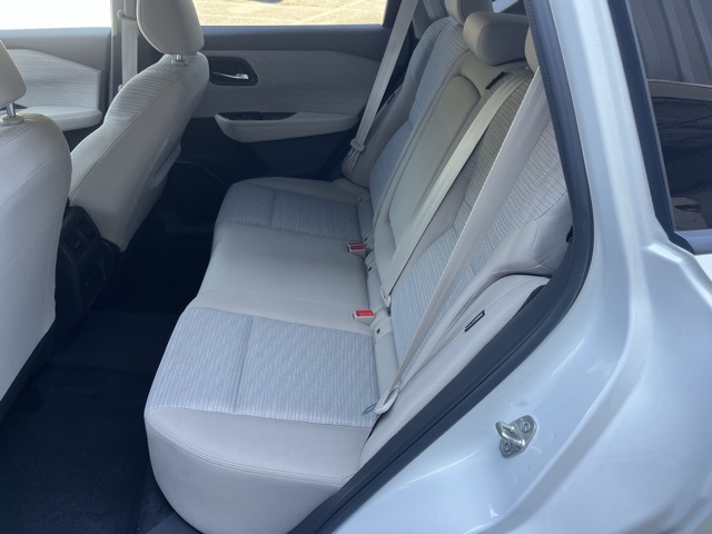 2023 Nissan Rogue SV photo 10