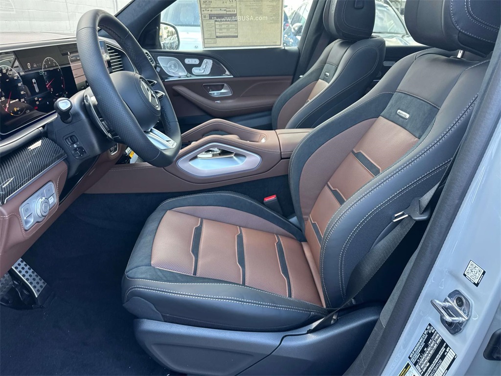 2026 Mercedes Benz GLS 63 AMG 4MATIC photo 10