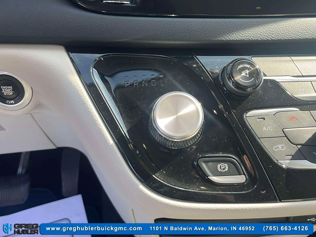 2017 Chrysler Pacifica Touring photo 19