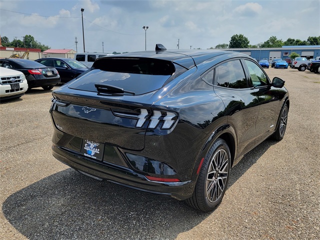2024 Ford Mustang Mach-E Premium photo 4