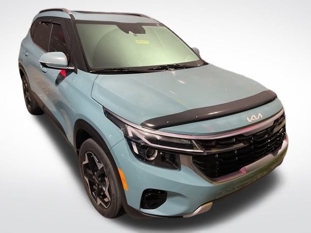 2024 Kia Seltos EX photo 2
