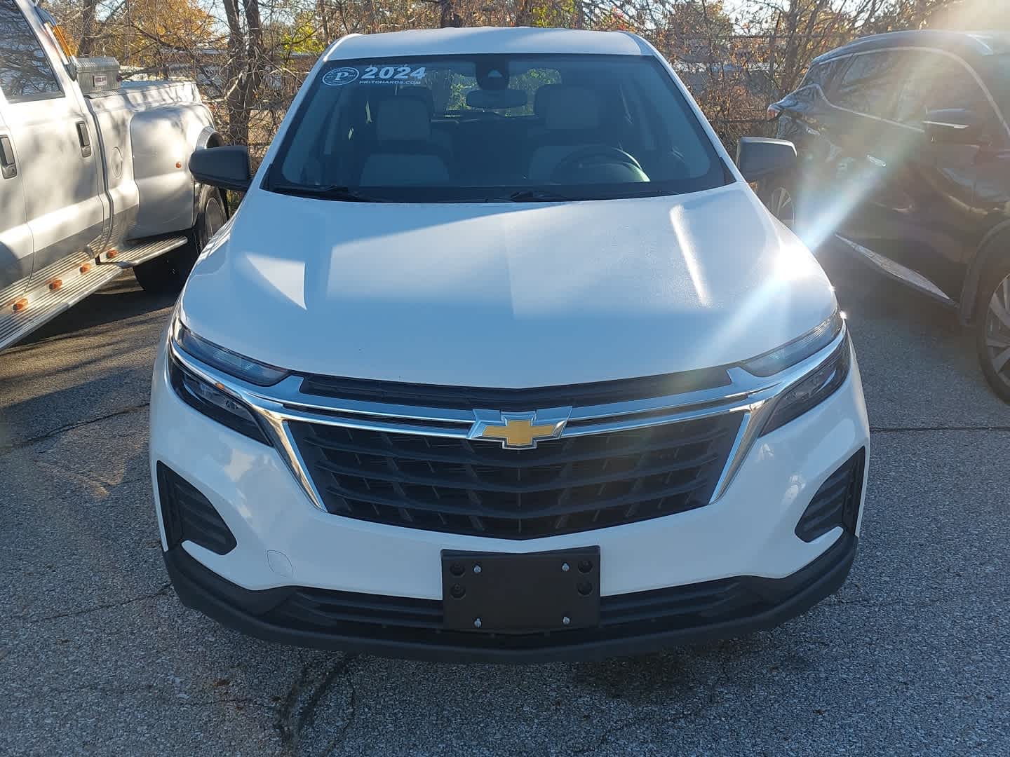 2024 Chevrolet Equinox LS photo 2