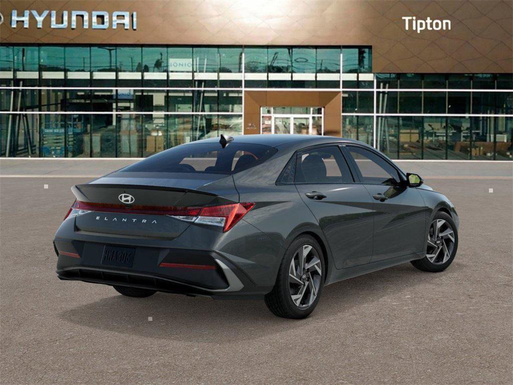 2025 Hyundai Elantra SEL Sport photo 4