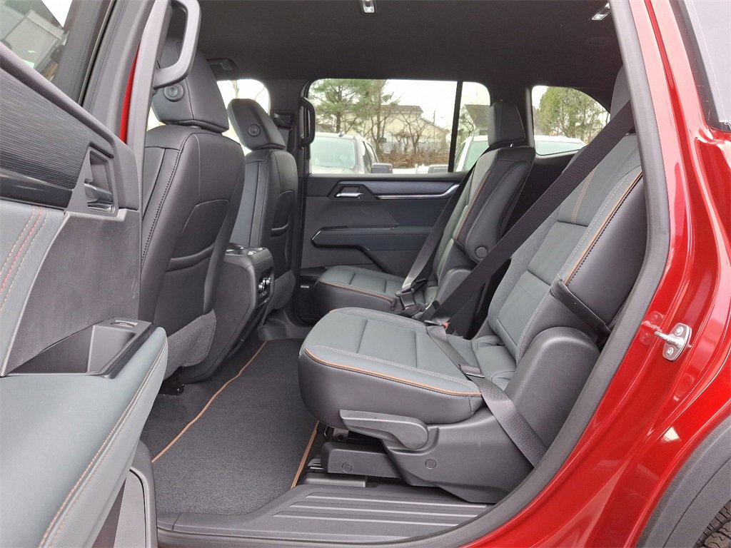 2025 Gmc Acadia AT4 photo 3