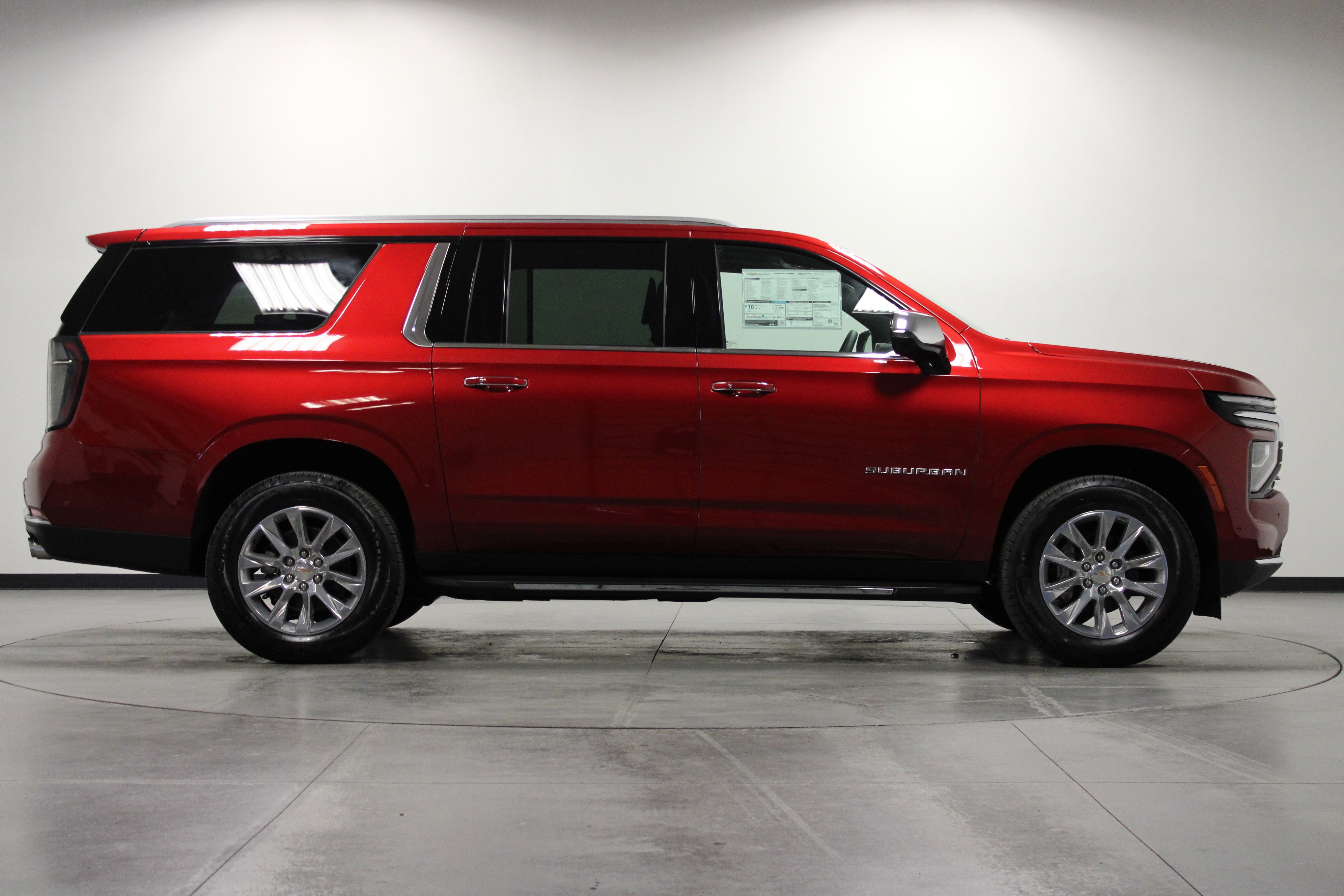 2025 Chevrolet Suburban Premier photo 2