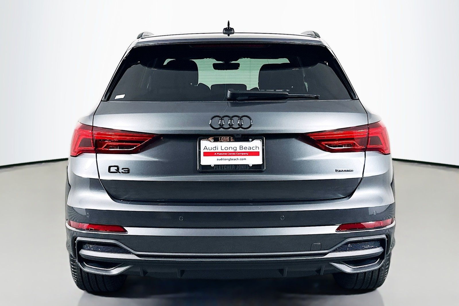 2025 Audi Q3 S line Premium Plus photo 3