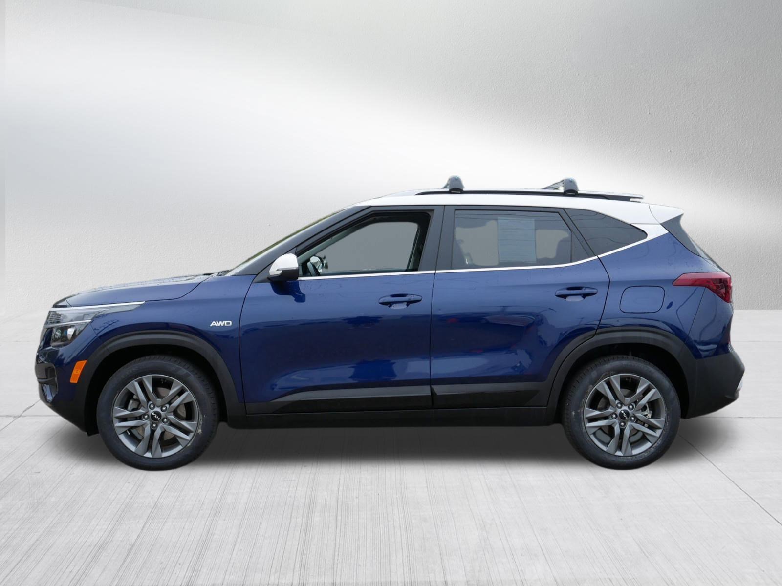 2022 Kia Seltos S Nightfall Edition photo 4