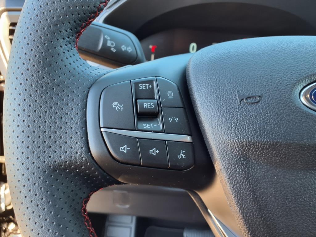 2025 Ford Escape ST-Line photo 13