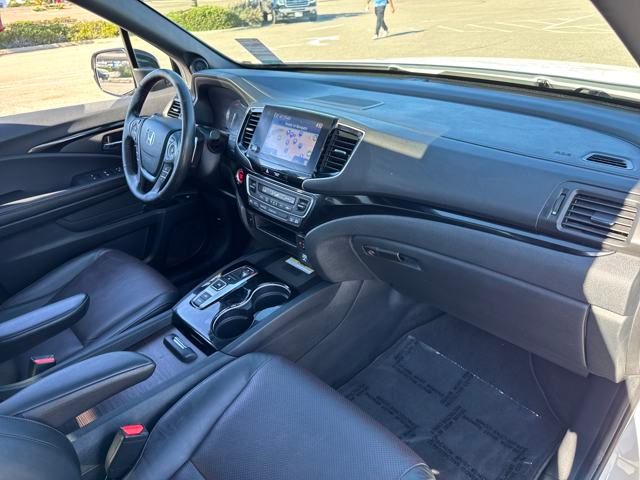2023 Honda Ridgeline Black Edition photo 24