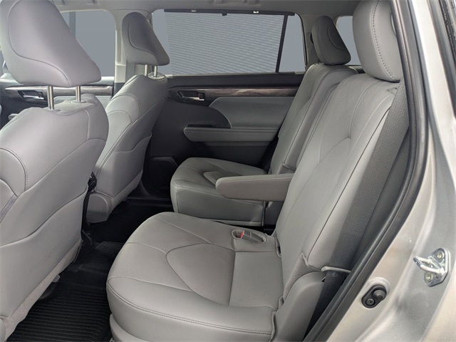 2024 Toyota Highlander Platinum photo 15