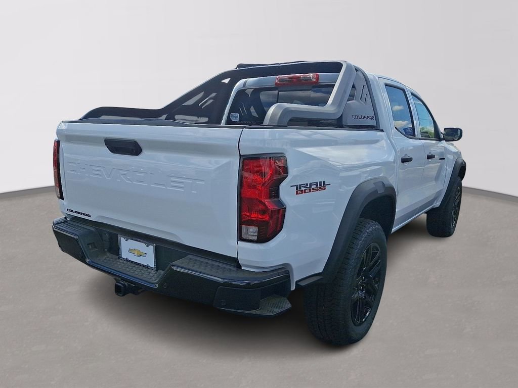 2025 Chevrolet Colorado Trail Boss photo 3