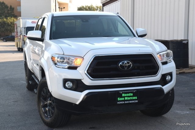 2022 Toyota Tacoma SR5 photo 2