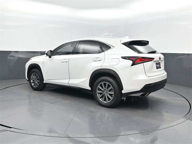 2018 Lexus NX 300 Luxury photo 2