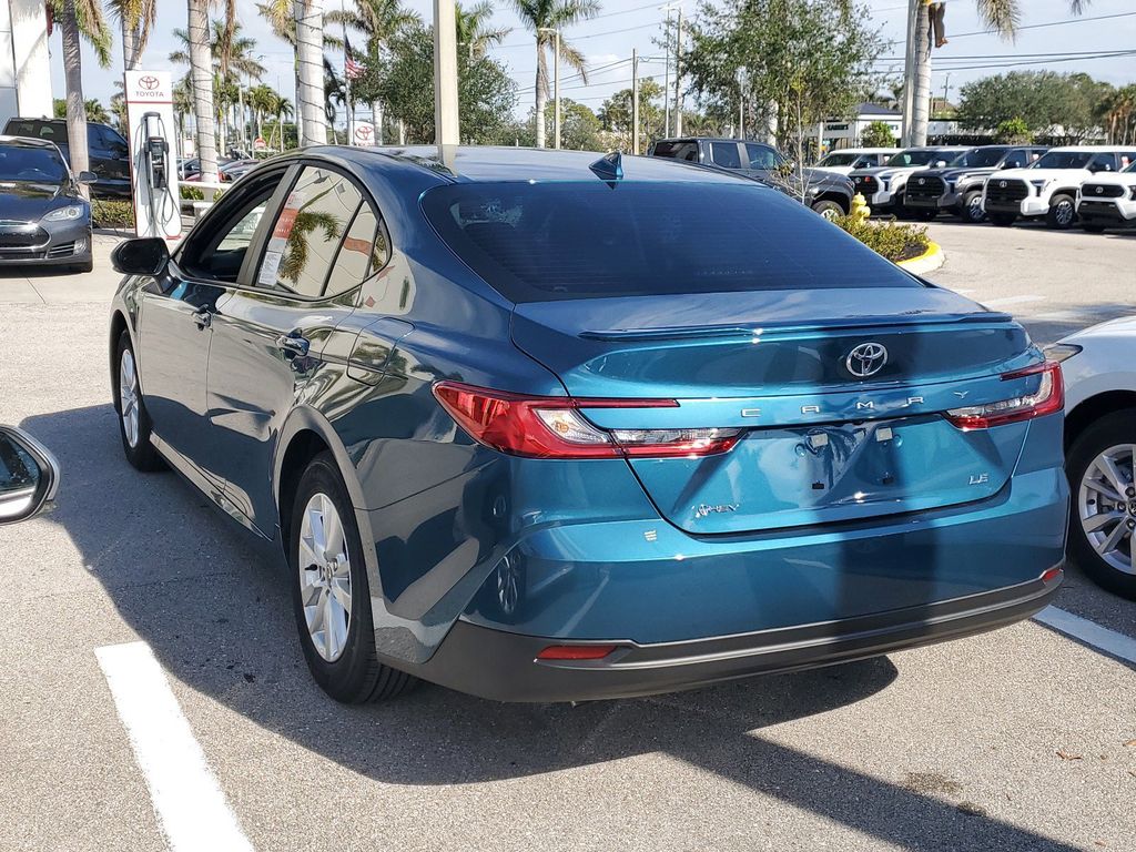 2025 Toyota Camry LE photo 7