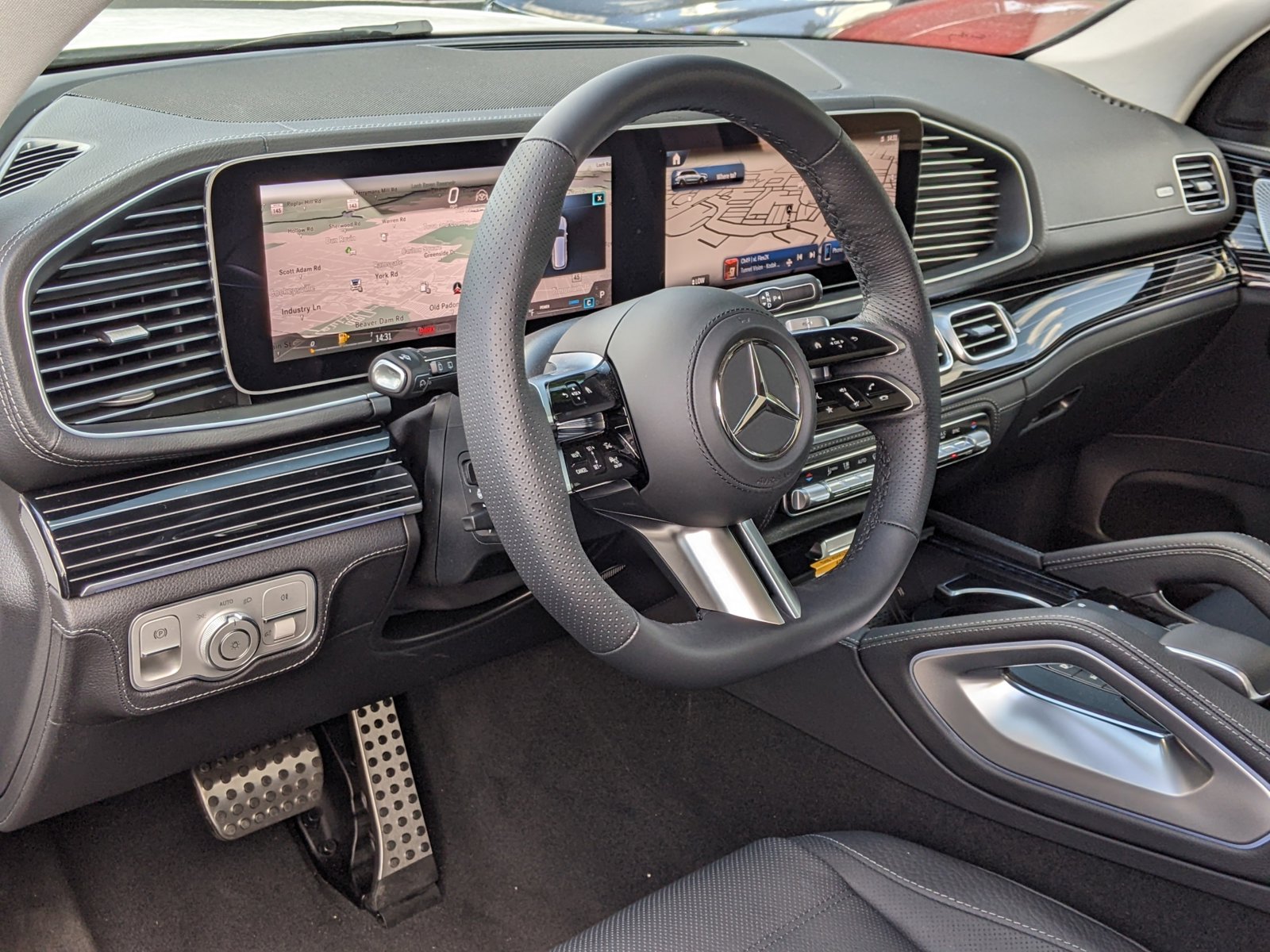 2024 Mercedes Benz GLS 580 4MATIC photo 3