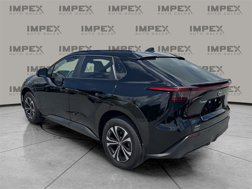 2024 Toyota bZ4X XLE photo 3