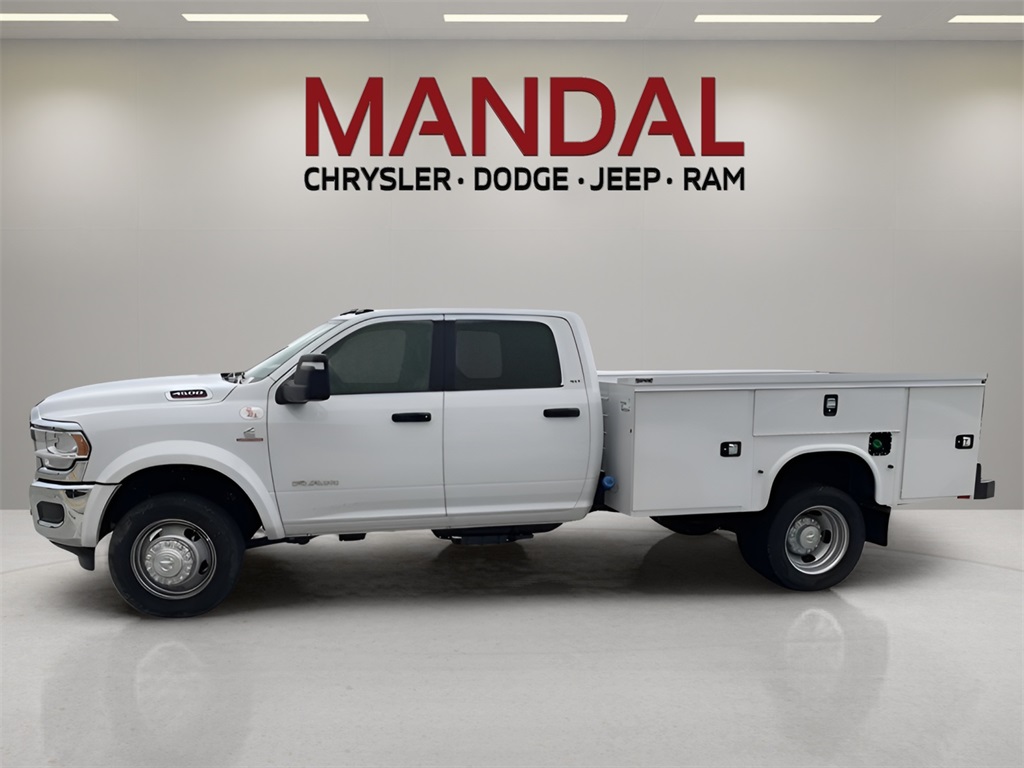 2024 Ram 4500 SLT photo 8