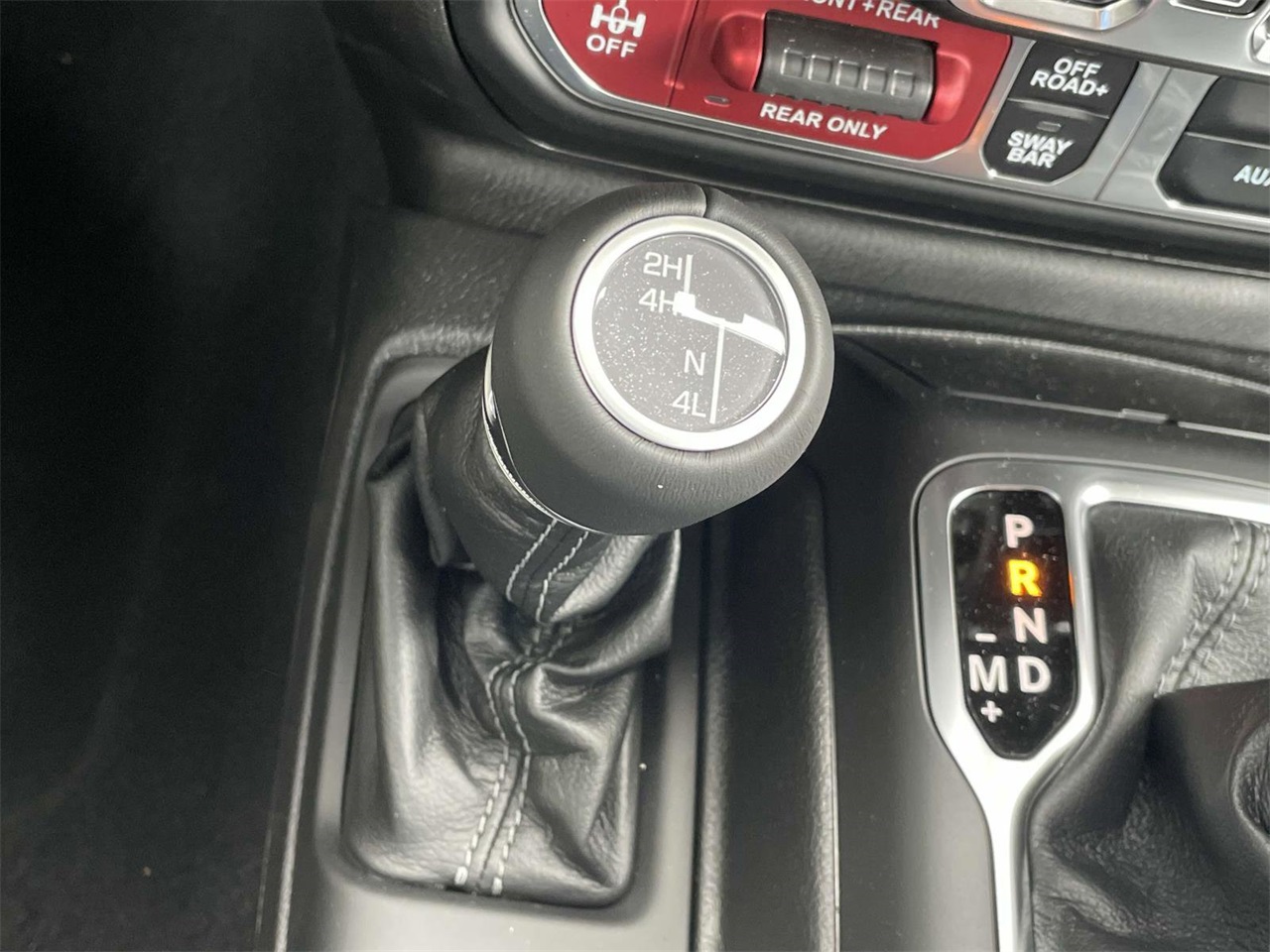 2025 Jeep Wrangler Rubicon photo 19