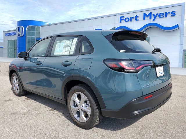 2025 Honda HR-V LX photo 3