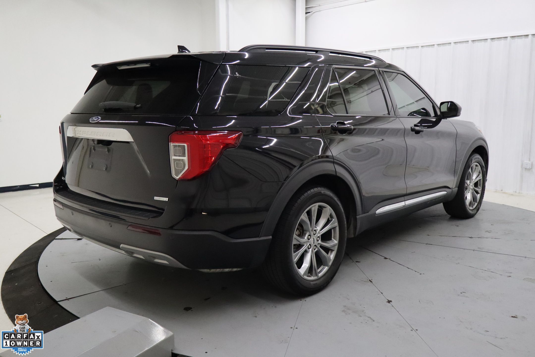 2020 Ford Explorer XLT photo 3