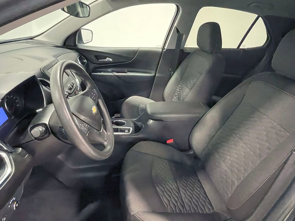 2020 Chevrolet Equinox LT photo 2