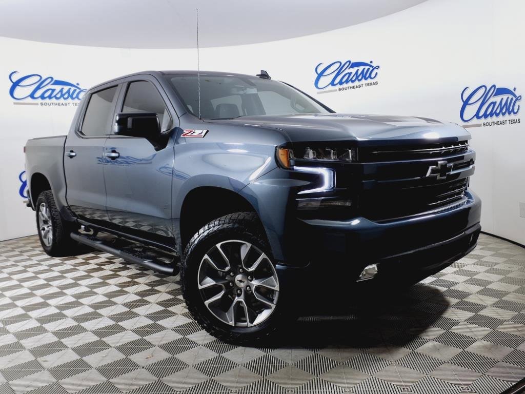 Used 2021 Shadow Gray Metallic Chevrolet RST image 1
