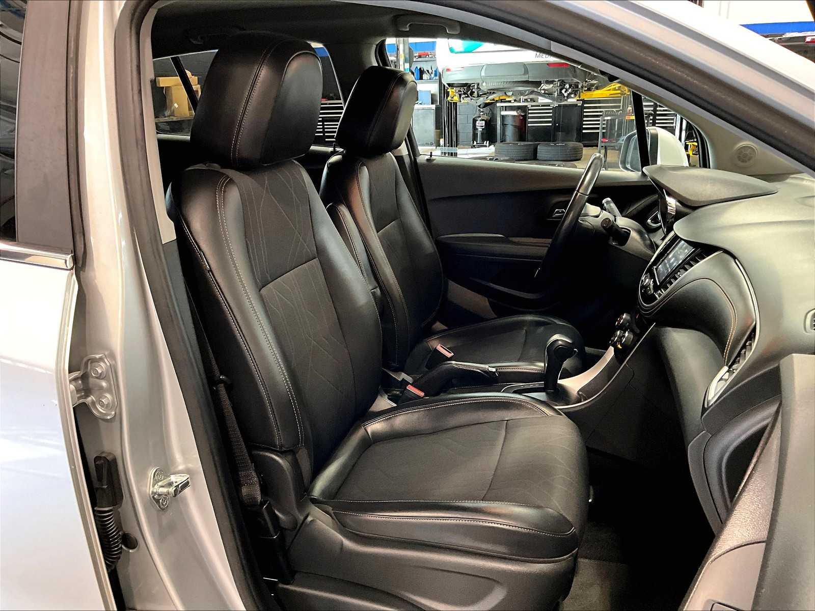 2019 Chevrolet Trax LT photo 11