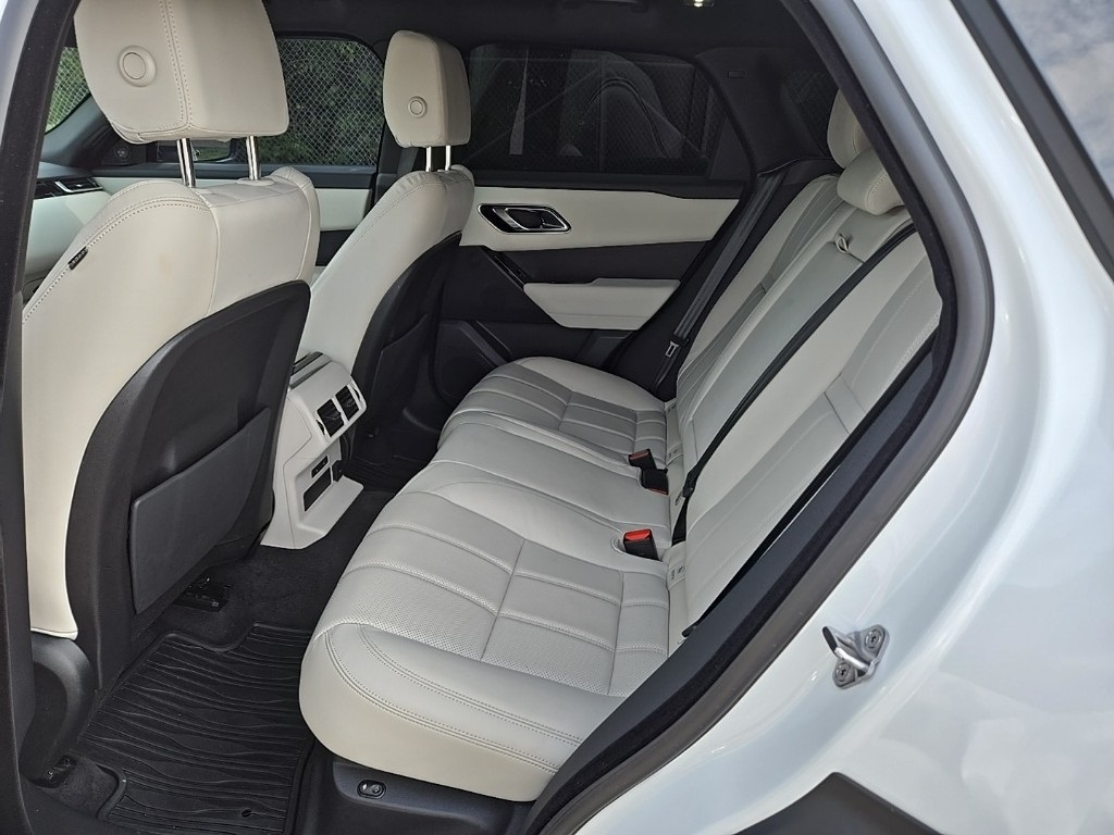 2023 Land Rover Range Rover Velar R-Dynamic S photo 6