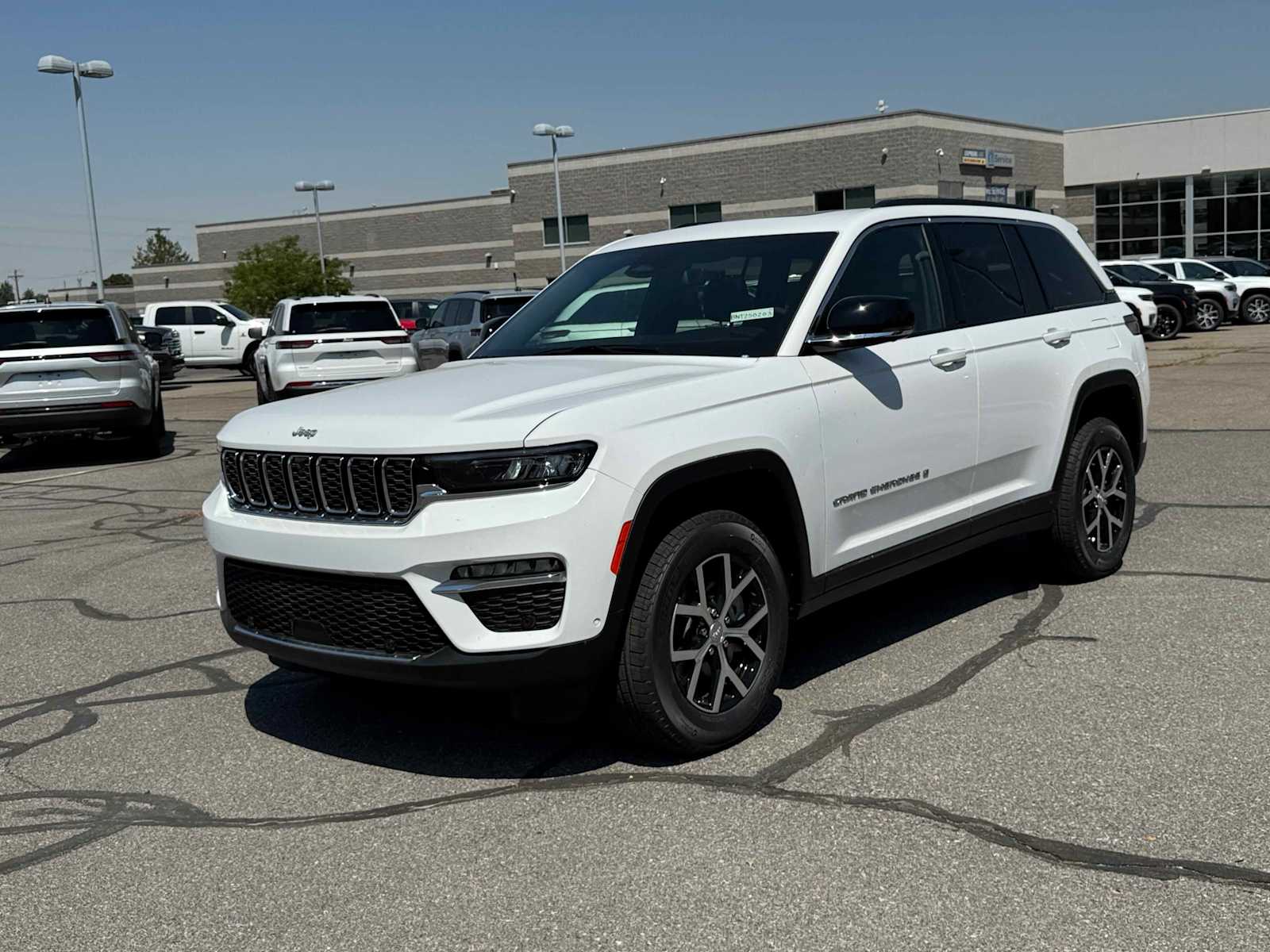 2025 Jeep Grand Cherokee Limited's photo