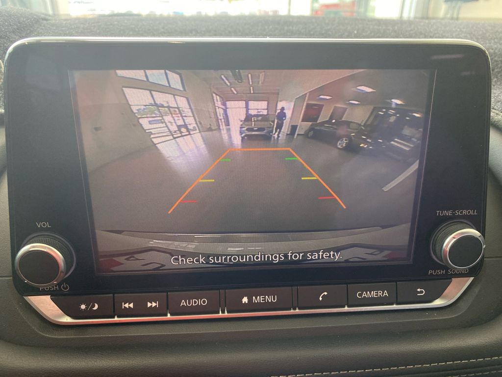 2023 Nissan Rogue SV photo 22