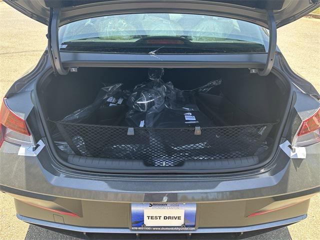2025 Hyundai Elantra Hybrid Limited photo 16