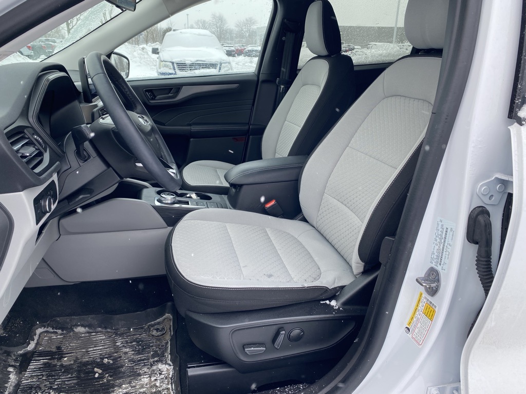 Used 2023 Ford Escape Active with VIN 1FMCU0GN8PUB41013 for sale in Getzville, NY