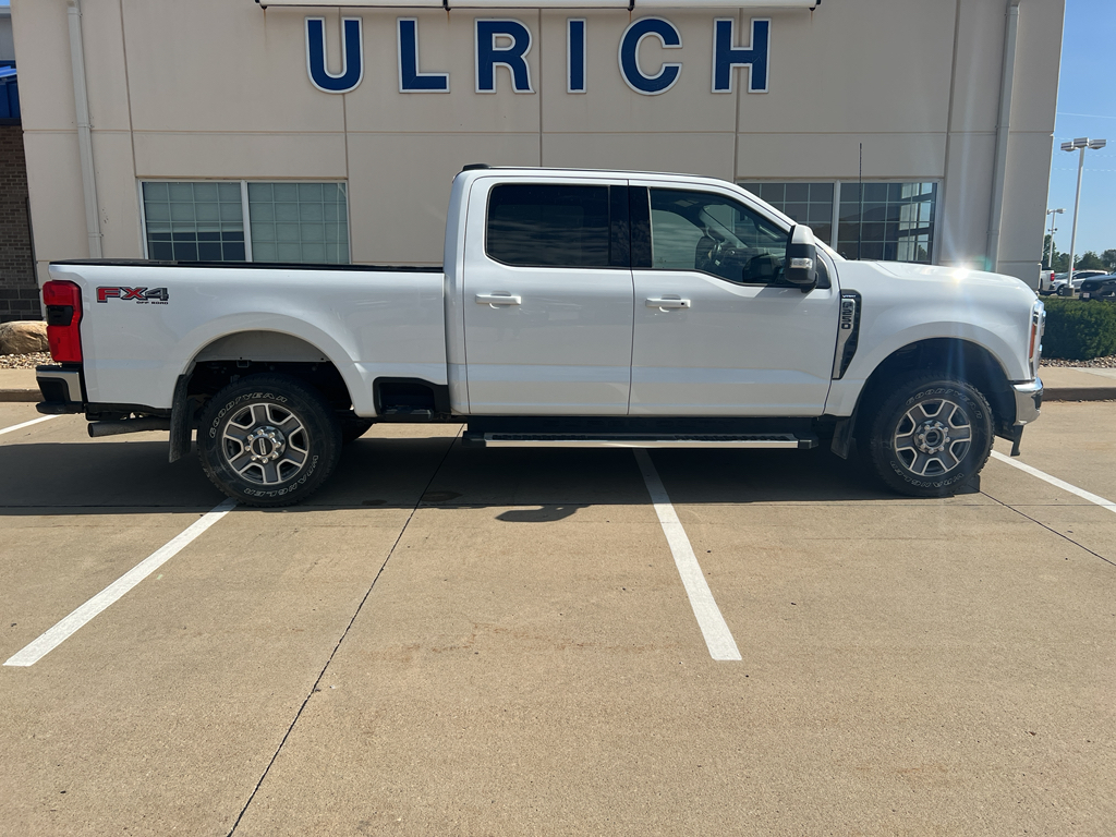 2023 Ford F-250 Lariat photo 8