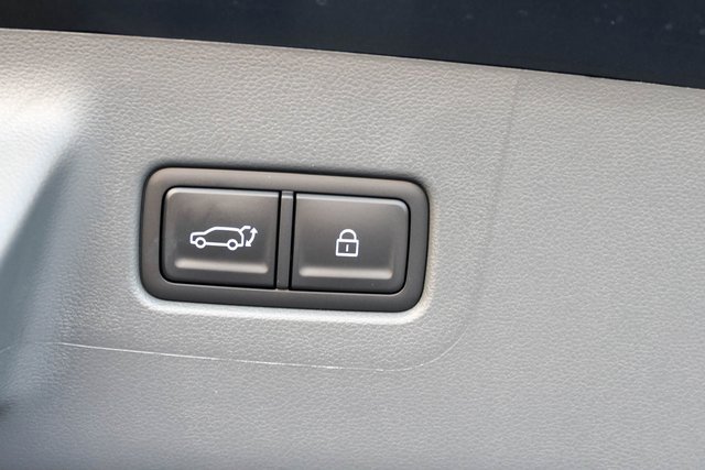 2025 Hyundai Santa Fe SEL photo 3