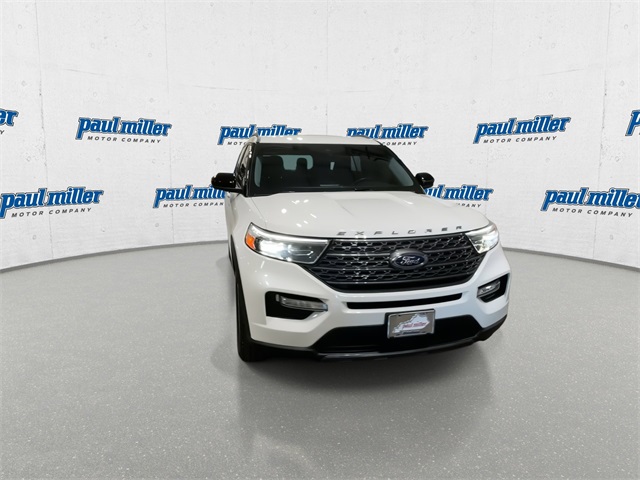 2023 Ford Explorer XLT photo 3