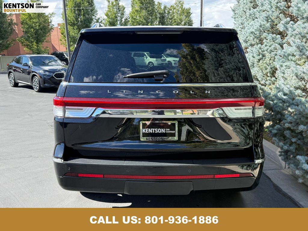 2022 Lincoln Navigator L Reserve photo 7