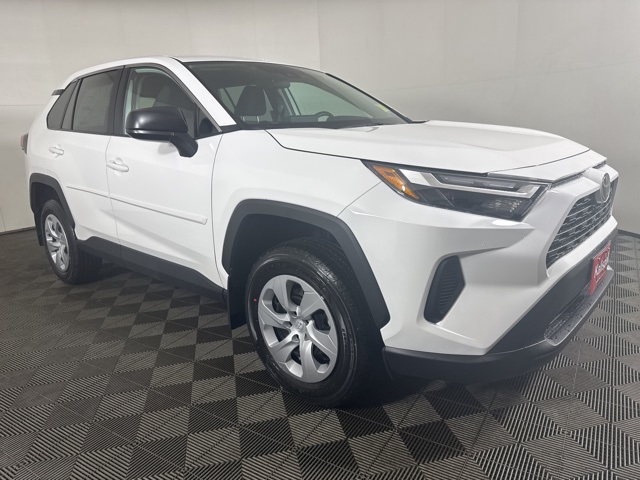 2025 Toyota RAV4 LE's photo