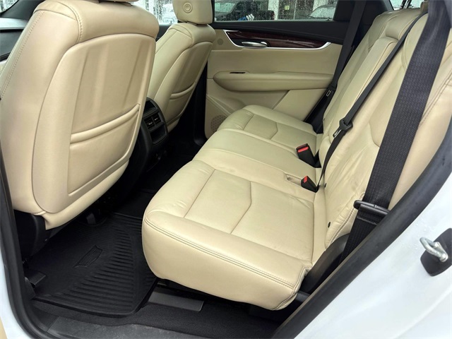 2017 Cadillac XT5 Luxury photo 11